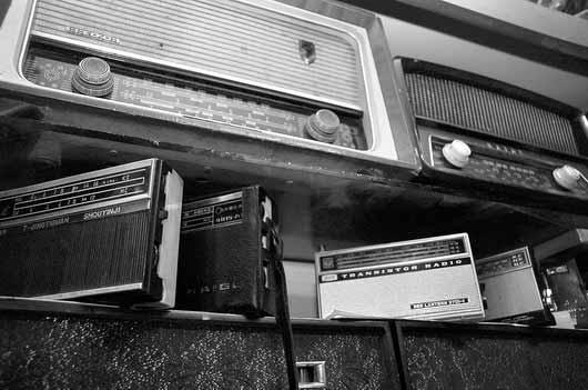 收藏者爱古董收音机伪满洲牌收音机最珍贵