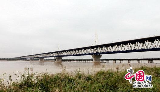 郑新黄河大桥公路桥通车 为世界最长公铁两用桥_滚动新闻_新浪财经_新浪网