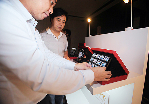 金一黄金两款贵金属艺术品上市首发