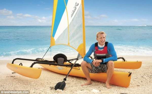 男子抱怨世界最好工作 称守卫大堡礁辛苦危险