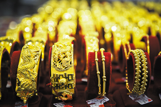 广州首饰金涨至每克310元大妈一次买一斤