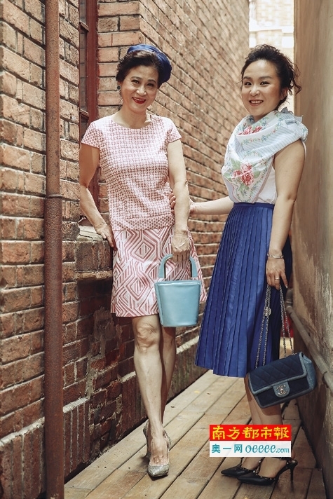 甜不过蜂蜜亲不过母女