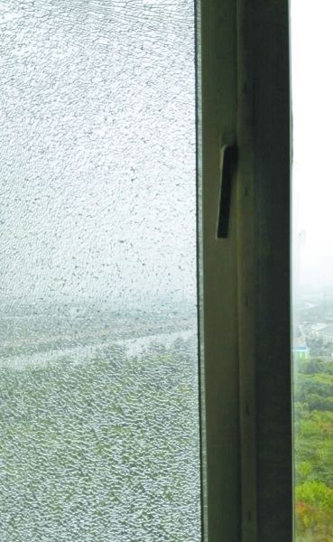 汉南碧桂园业主窗玻璃5年自爆4块 |碧桂园|房屋
