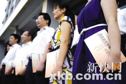我国新闻发言人调查:部分官员称抹平就是水平
