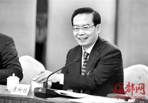 省长苏树林与委员们探讨问题 省长苏树林妙解政府服务:土壤、阳光、水(图)