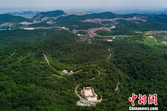航拍句容宝华山 “全景看江苏”走进句容 发现城边上的旖旎风光