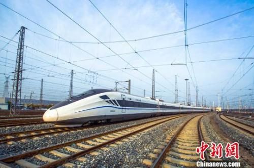 西安将首开至兰州、西宁、嘉峪关直达动车 宝兰高铁通车运营 中国高铁实现“横贯东西”