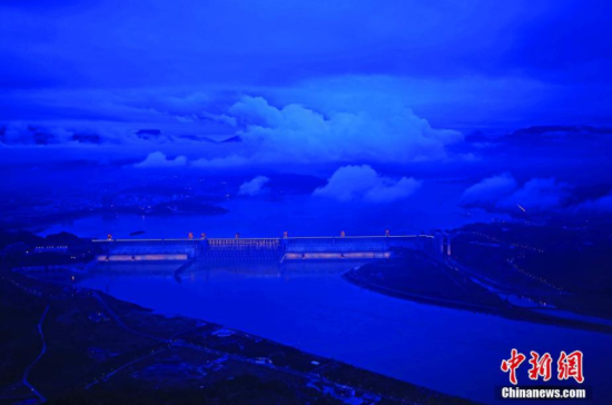 三峡大坝首次整体点亮夜景美不胜收