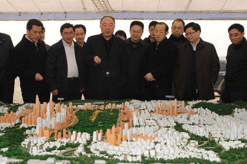 2��15�գ����쵼���淫�����������빫԰���죬�˽���Ŀ���������(�����ձ�ͼ) 