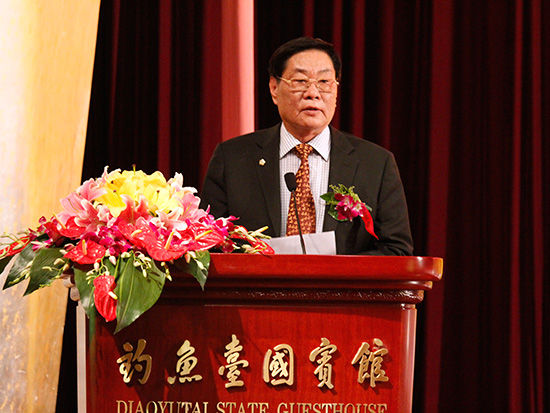 中国商业联合会名誉会长何济海致辞