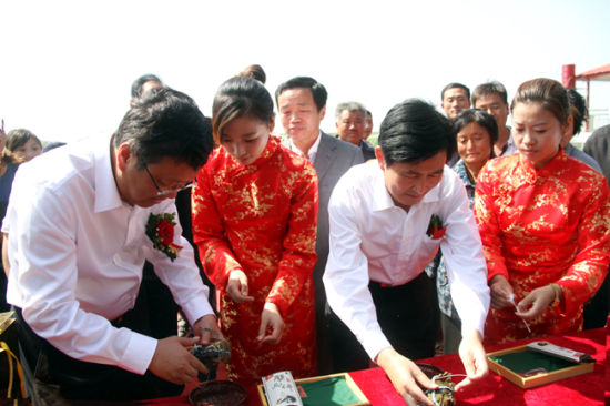 2012中国洪泽湖大闸蟹开捕上市仪式