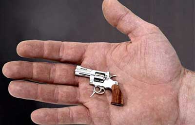 世界最小手枪长度仅5.5厘米射程可达110米