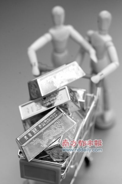 金价大跌银行不愁卖 专家称不宜大举抄底黄金