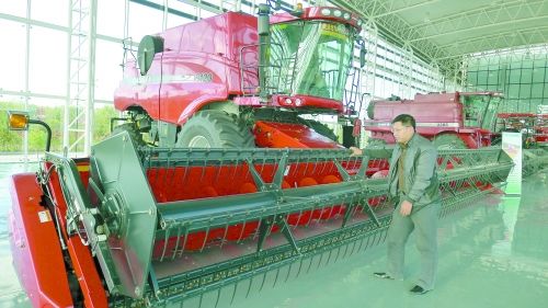 北大荒:大农机铸就现代化大农业_农业滚动