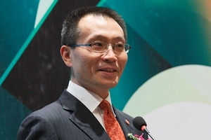 主持人于文博