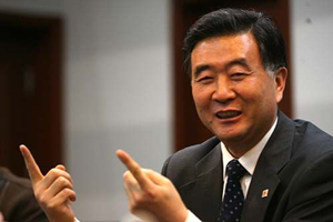 汪洋笑言：10年后美国人还是比我们长得高