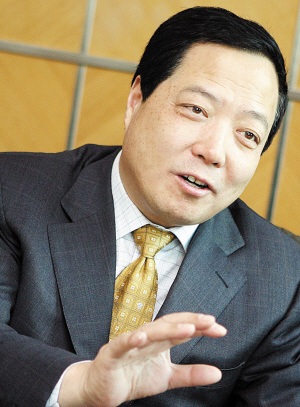 闫希军:把中药卖到世界各地(图)_滚动新闻