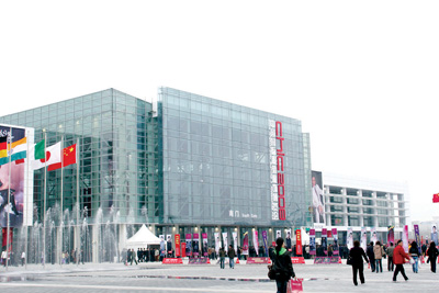 [图文]新国展:北京新地标_滚动新闻