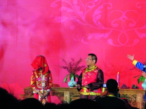 车晓嫁山西首富婚礼如央视春晚 与地震有缘_