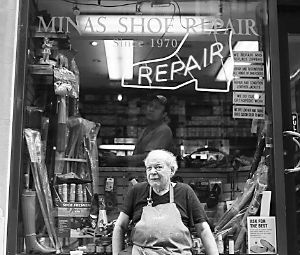 受伤的美国人 迈向重生_滚动新闻