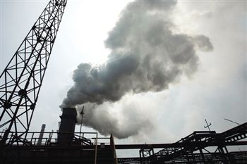 大气污染12地区联防联控 新建燃煤电厂、钢铁