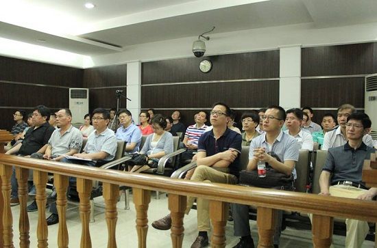 杭州铁路运输法院组织铁路经营管理人员参与庭