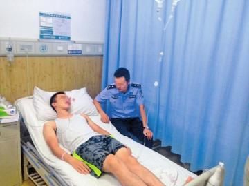 茶楼抓吸毒人员 四川威远一名辅警被刺伤(图)