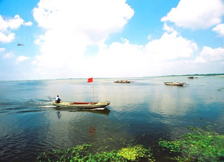 微博网友热议骆马湖事件 骂声一边倒_城市微