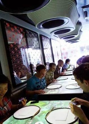 先进的点餐系统 看英国神奇的高科技餐厅(图)