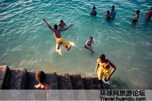 震撼!世界上最香的岛在非洲(组图)