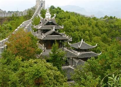 宜万铁路“给力”鄂西旅游(图)