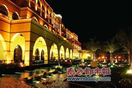 魔都迪拜:我是一只变色龙(组图)