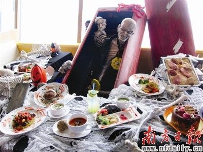 香港海洋公园庆万圣节 造“血肉模糊幽灵餐”