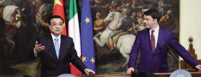 �������������쵼���⣬��ͼ��������ڱ����Ƿ��������������ͻ������ո���ʱ�����������������쳶�����Ʒ��ΰ������ºͰ������Ļ��桷���ͻ�ȡ���ڱ���Ϊ���ϵ�֮�ޡ�����ū��۰�����������������������ֶ������۹����������۹�����ν��ΰ������¡������ǽ̻�����һ���������ɹ���Ȱ��������۳������ڴ����й��桰��Ъ���ƻ���֮ʱ������һ������������ζ�Ƴ��� ��