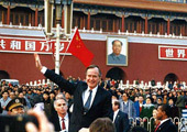 Bush visits China(1989.2)