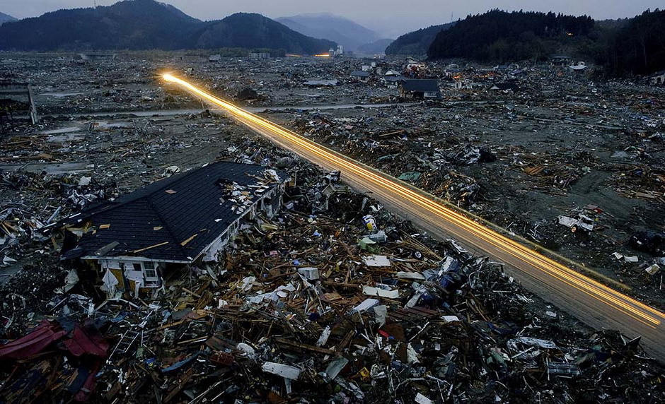 日本地震海啸灾区一周年今昔对比图
