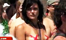 实拍美国女性赤裸大游行争裸胸权利