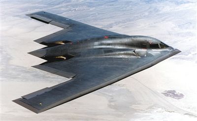军】 B-2隐形战略轰炸机 机种年龄 16年 机长:2
