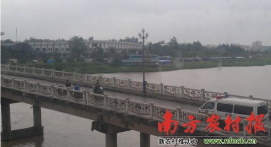 �ӷ�4������4�����ӣ��ӷ���ϵ�ѧδ�����ˣ����17�ꣻ�ܺ��˱��任3���ص�ʩ����