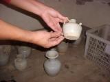 图文：村民挖出的酒壶