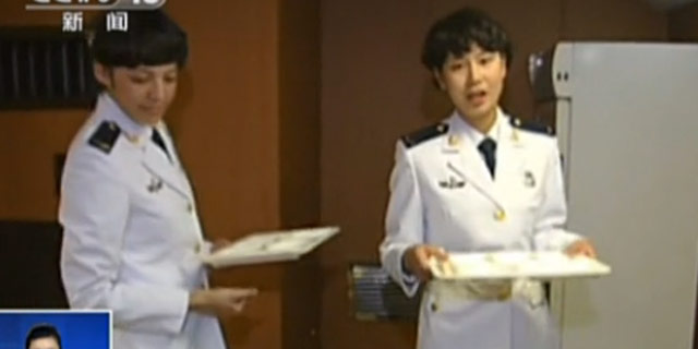 记者探访中国航母内部走近女舰员生活
