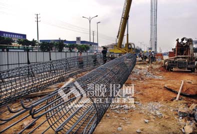东环铁路海口段特大桥加紧施工[图]_新闻中心