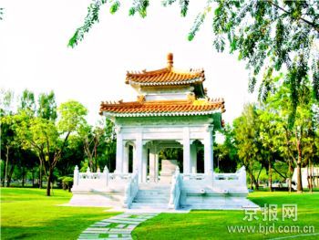 中泰友谊亭今天落成 仿清代官式建筑共用房山