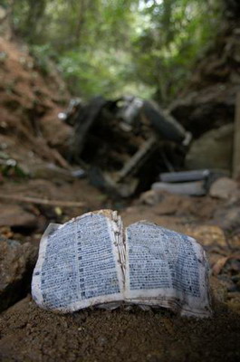 云南凤庆翻车事故死者家属获3000元慰问金(图)