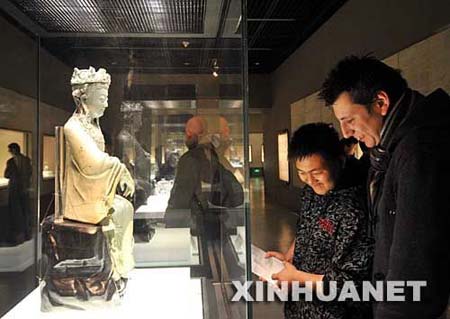 上海博物馆免费开放后面临流量过大难题