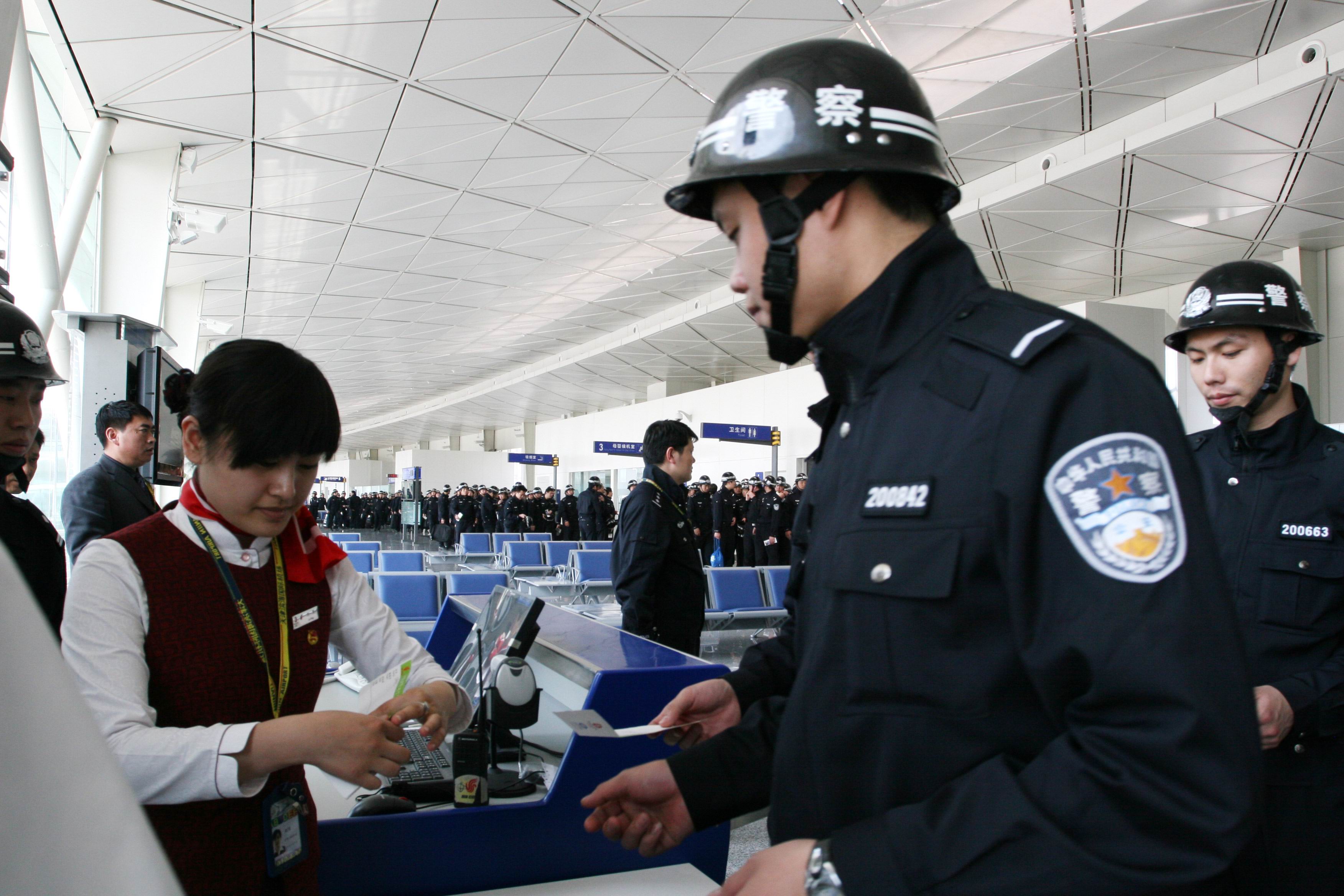 广州监狱特警队参加全省监狱系统特警“大比武”-广东省广州监狱网站