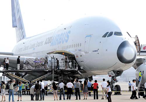 国内新闻 正文     5月31日8点40分,世界最大的客机空中客车a380满载