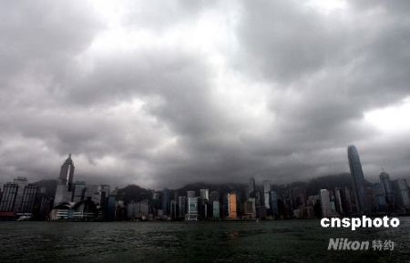 台风鹦鹉登陆香港中央气象台发布橙色警报