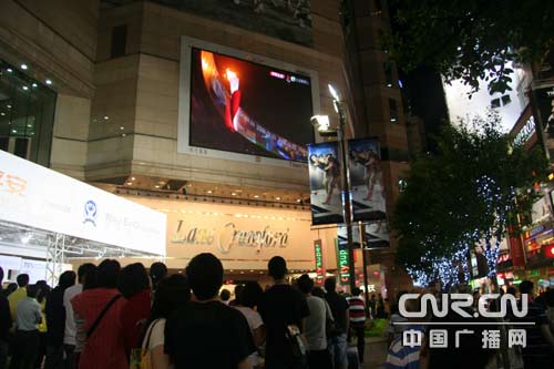 奥运闭幕式香港数十大屏幕直播人气旺
