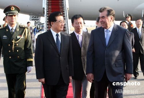 胡锦涛开始对塔吉克斯坦进行首次国事访问(图)
